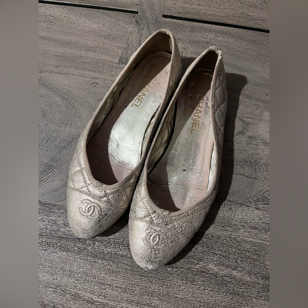 Authentic Chanel quilted leather ballet flats, size 41, gold